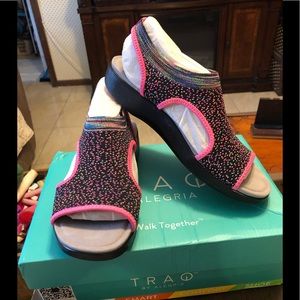 TRAQ BY ALEGRIA QEEN SPORT SANDAL-NEW
